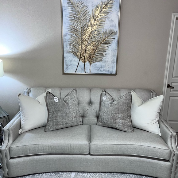 1-NWT CALLISTO HOME VELVET WEAVE DESIGN DECORATIVE THROW PILLOWS - Picture 8 of 17